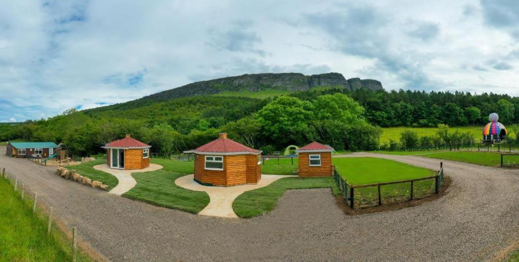 Waterfall Caves Limavady Exterior photo